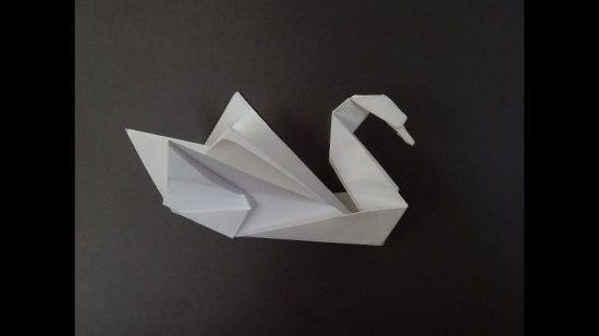 Как сделать лебедя из бумаги: простой вариант и модульный (сложный)